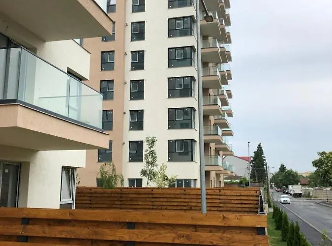 Fabulous Penthouse Lakeview W20 Апартаменты *