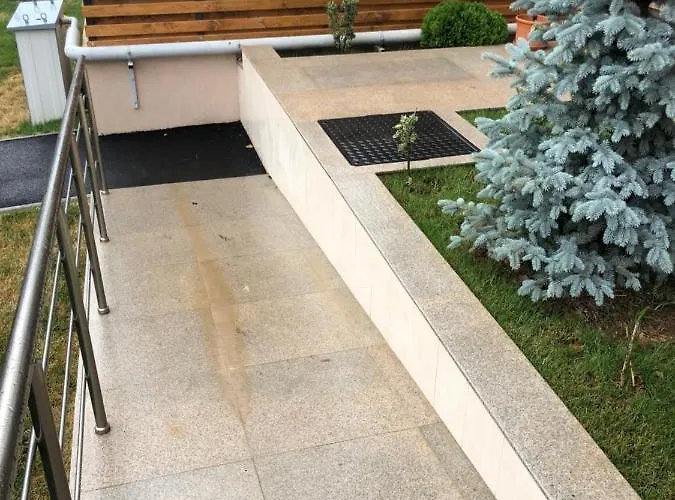 Апартаменты Fabulous Penthouse Lakeview W20 *