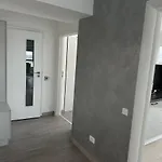 Fabulous Penthouse Lakeview W20 *