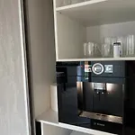 Fabulous Penthouse Lakeview W20 *