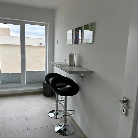 Fabulous Penthouse Lakeview W20 Appartement