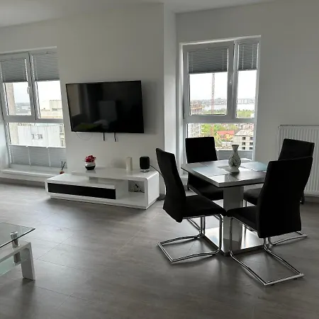 Fabulous Penthouse Lakeview W20 דירה