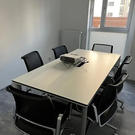 Fabulous Penthouse Lakeview W20 דירה בוקרשט